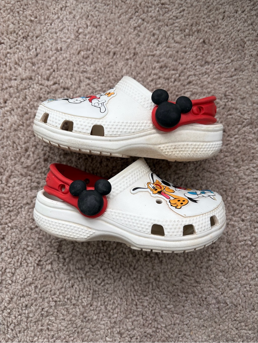 Mickey & Friends Crocs - Picture 7 of 8